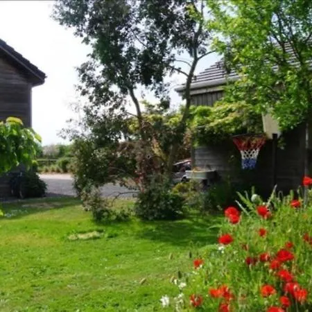 Hébergement de vacances Maison Entre Champs Et *