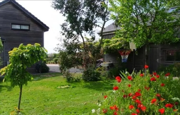 Hébergement de vacances Maison Entre Champs Et *